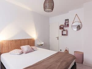 chambre-double-appartement-capbreton-santocha-plage-surf-vacances-semaine-été-soleil-confort-moderne